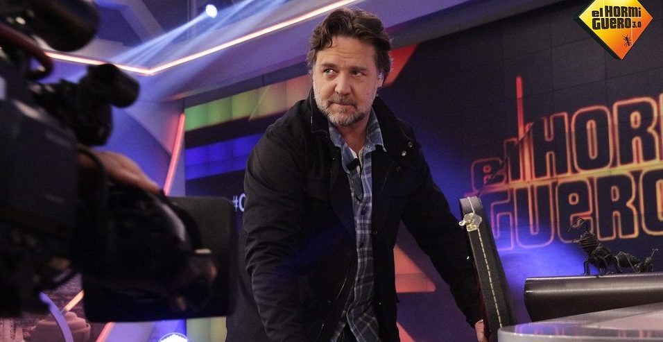 Russell Crowe at the live TV show.