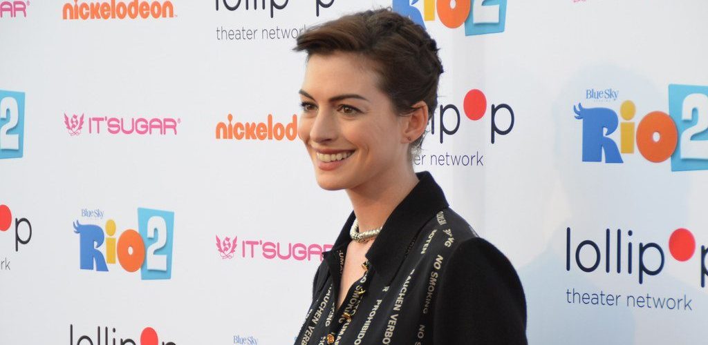 Anne Hathaway at an event.
