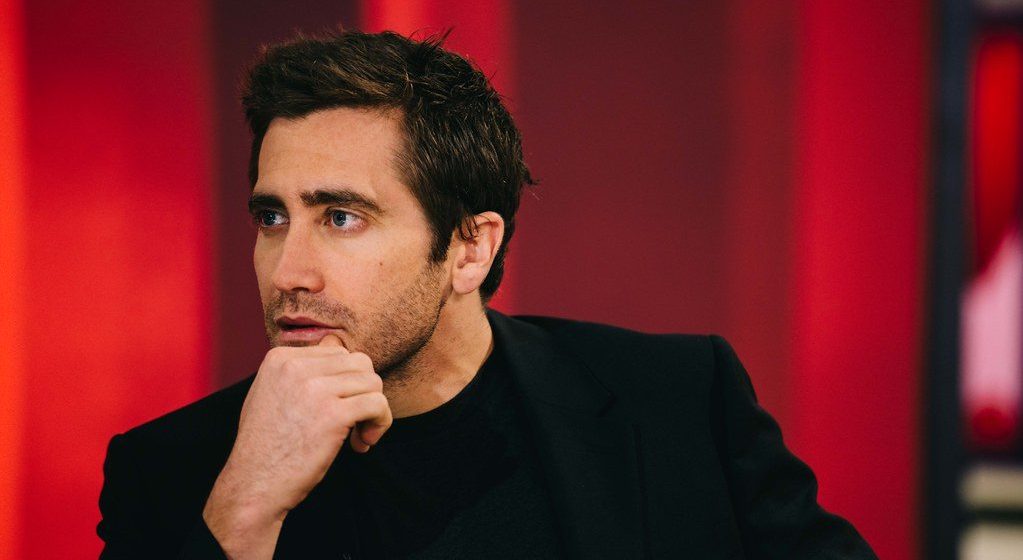 Jake Gyllenhaal at an event.