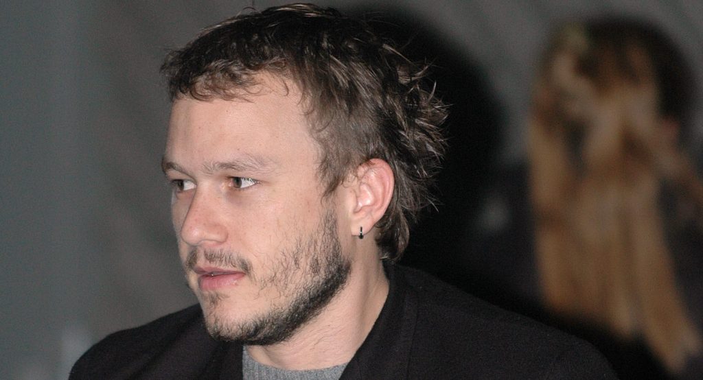 Heath Ledger at an event.
