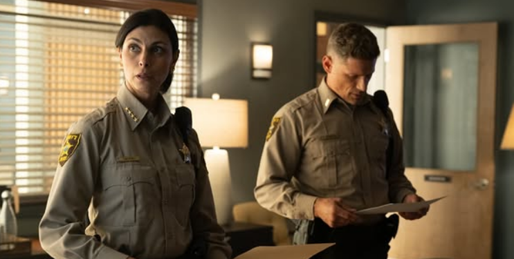 Morena Baccarin's character, Mickey Fox while working on a case.