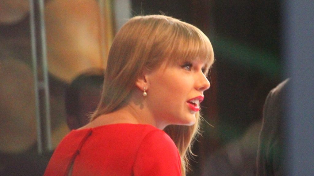 Taylor Swift at an event.