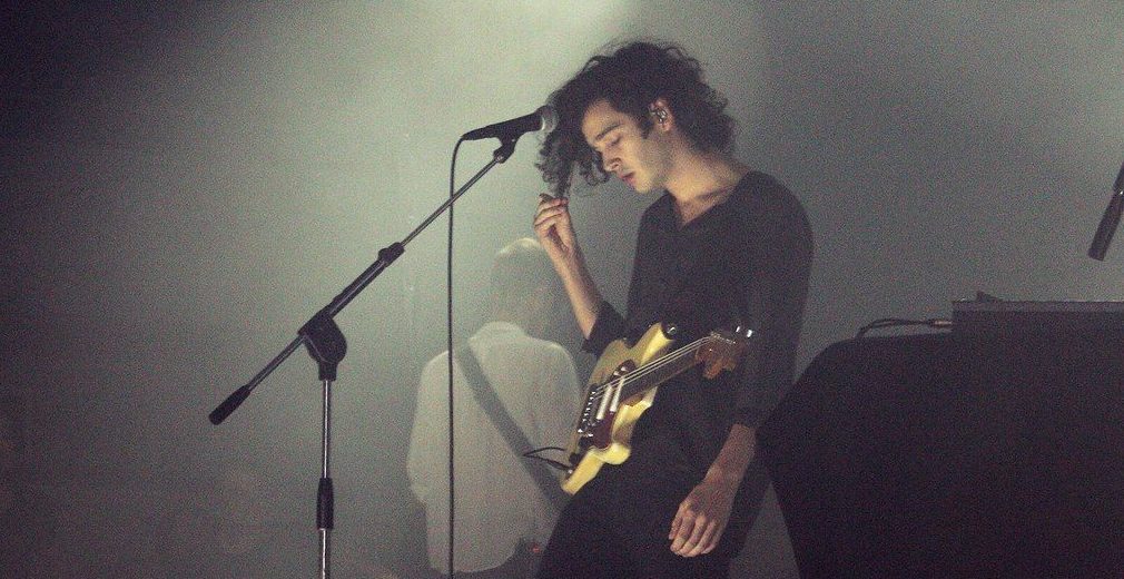 Matty Healy performing live.