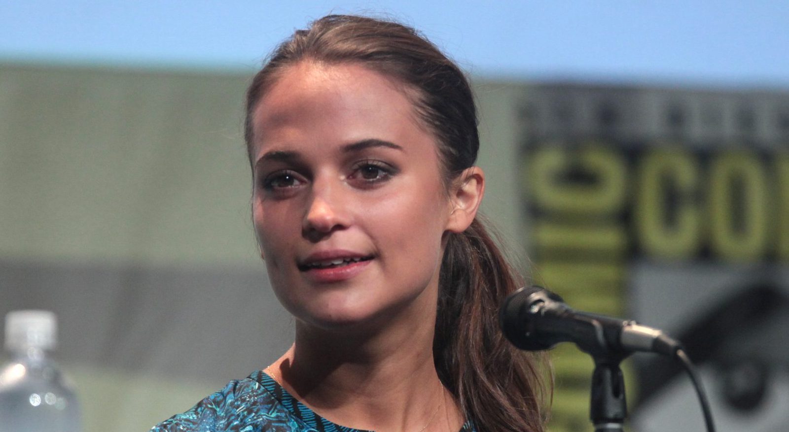 Alicia Vikander at the press conference.