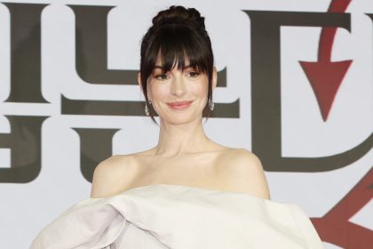 Anne Hathaway at an event.