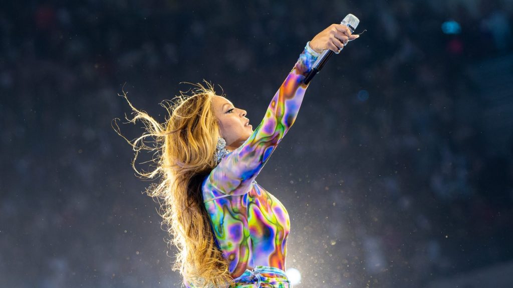 Beyonce performing live.