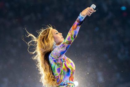 Beyonce performing live.