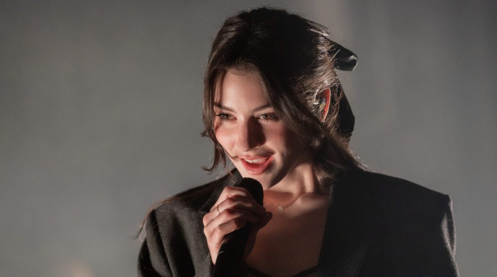 Gracie Abrams performing live