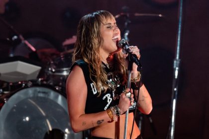 Miley Cyrus performing live.
