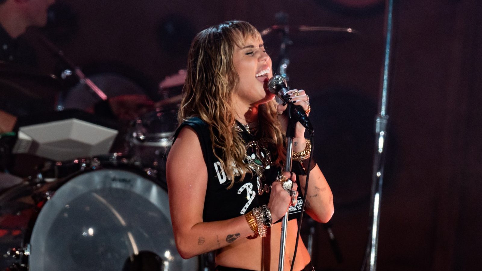 Miley Cyrus performing live.
