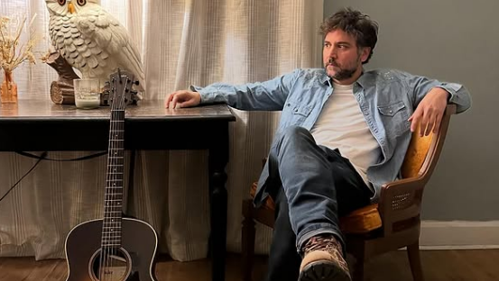 Josh Radnor.