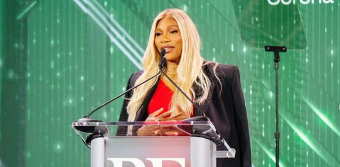 Serena Williams at an award show.