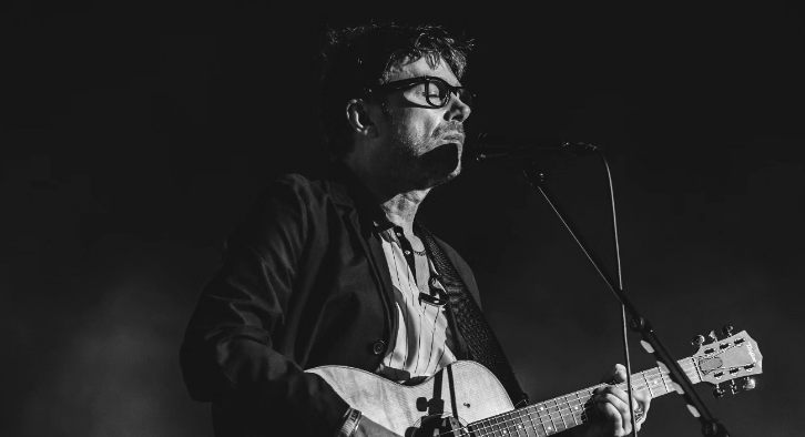 Damon Albarn performing live.