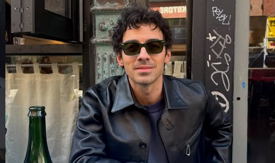 Joe Jonas.