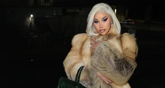 Cardi B.