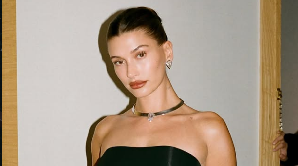 Hailey Bieber.