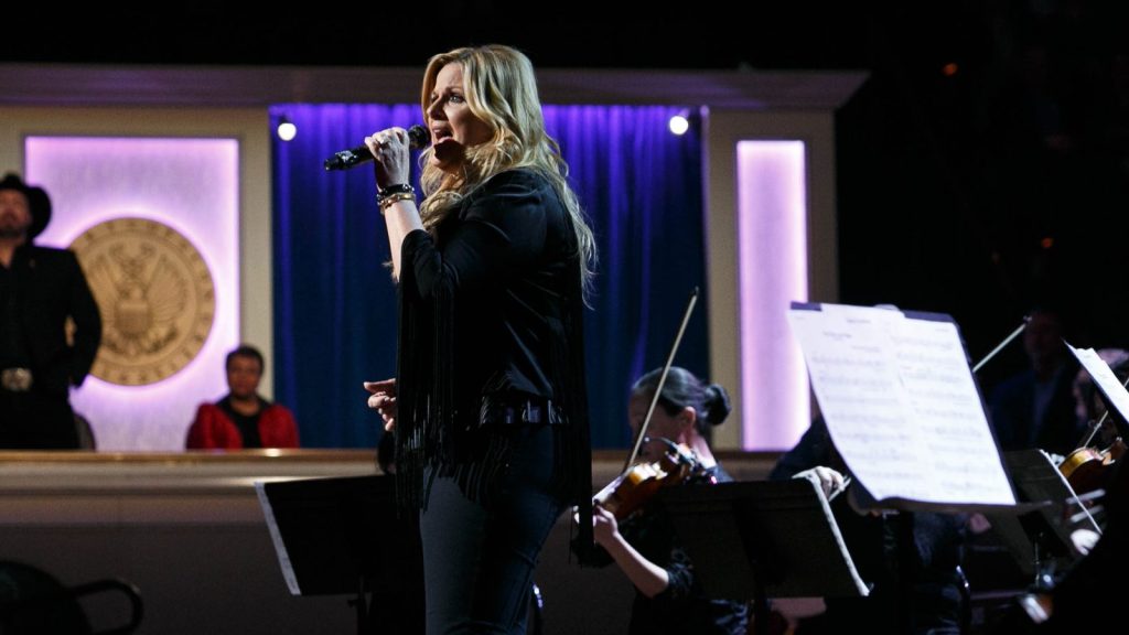 Trisha Yearwood performing live.