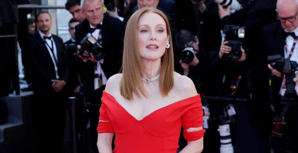 Julianne Moore at an event.